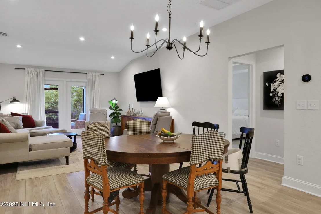 Photo of 13162 DUNWICK Road