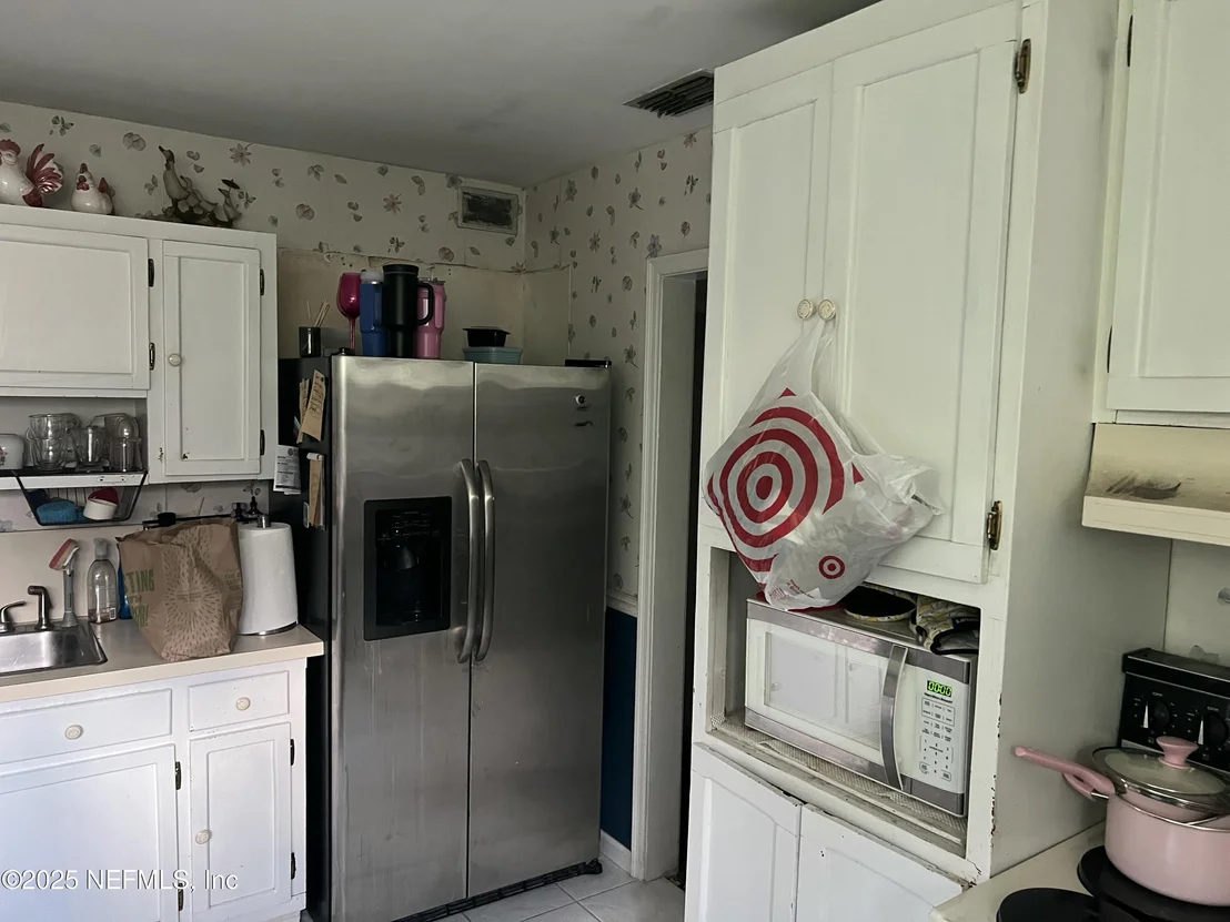 Photo of 205 SPRING FOREST Avenue