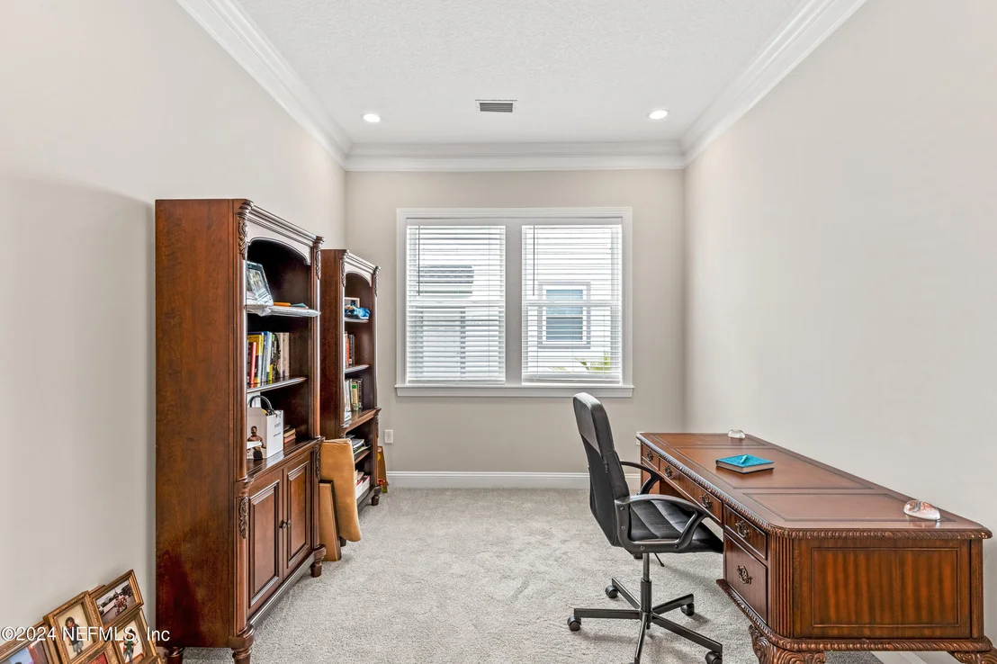 Photo of 10511 SILVERBROOK Trail