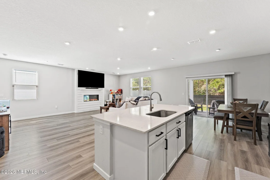 Photo of 14732 MACADAMIA Lane