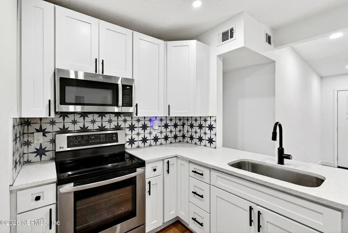 Photo of 5671 VERBENA Road