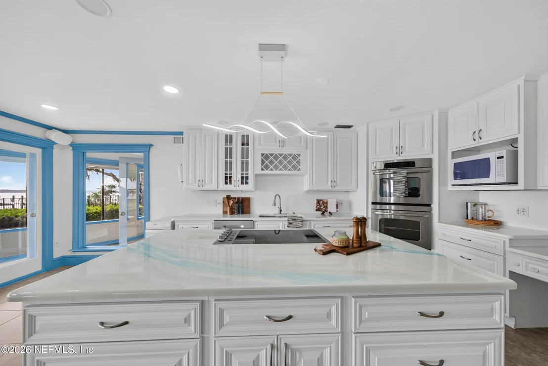 Photo of 13062 MANDARIN Road