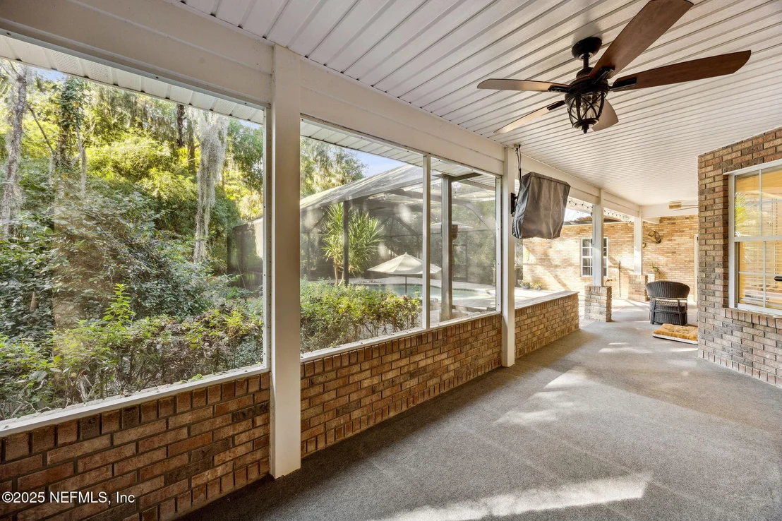 Photo of 97535 PIRATES POINT Road