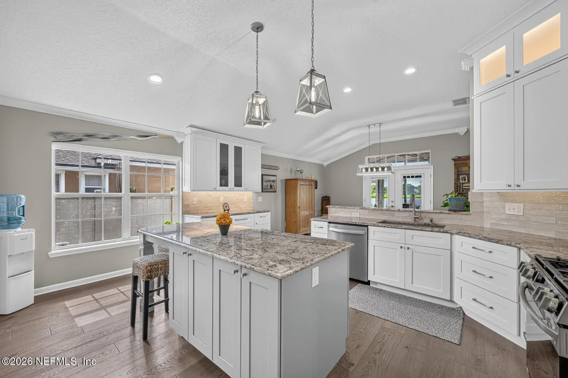 Photo of 12156 CEDAR TRACE Drive N