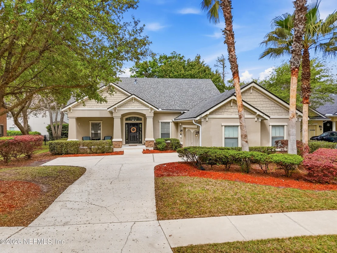 Photo of 907 BROOKHAVEN Drive