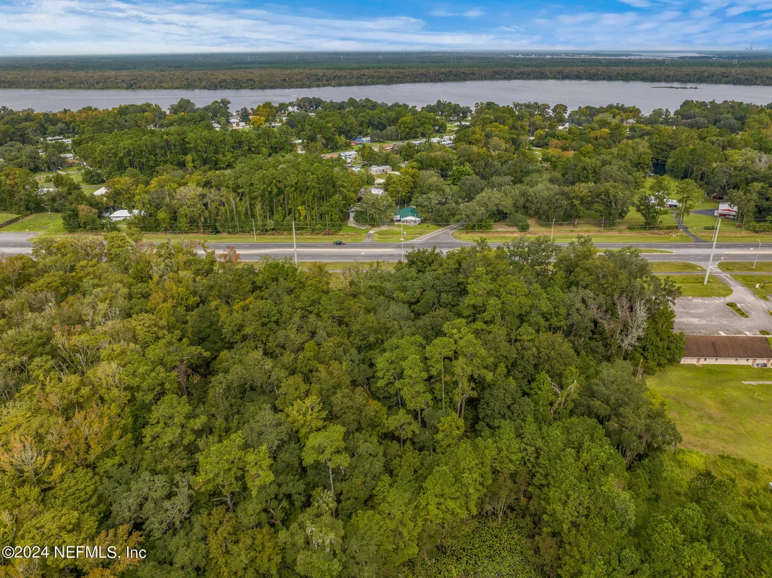 Photo of 694 S HIGHWAY 17
