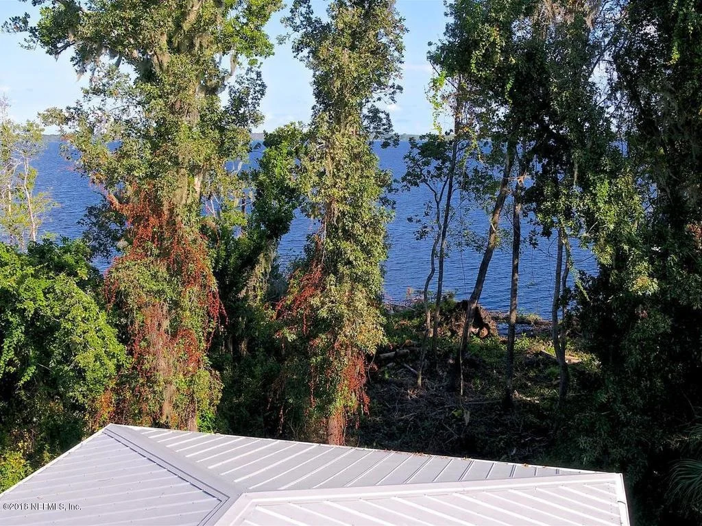 Photo of 595 W RIVER Road