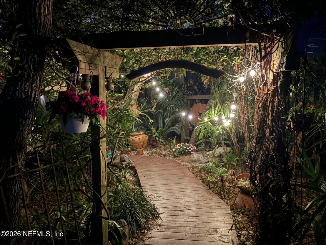 Photo of 136 TURTLE BAY Lane