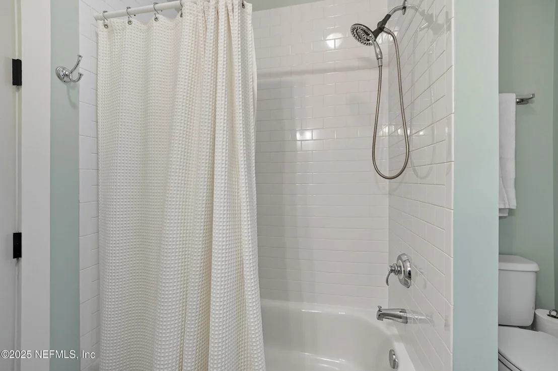 Photo of 951 PARADISE Circle