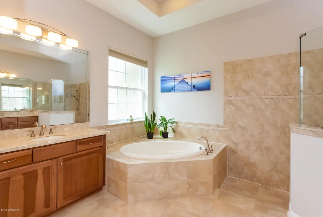 Photo of 216 VALE Drive