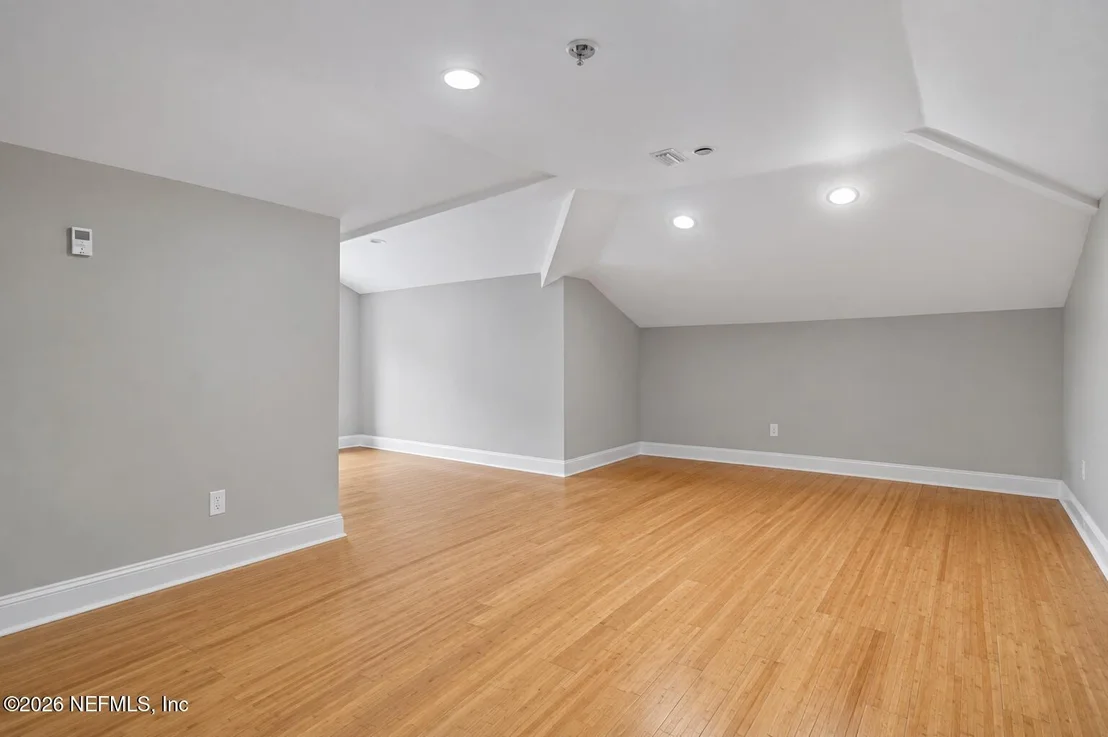 Photo of 164 N RIVER Drive
