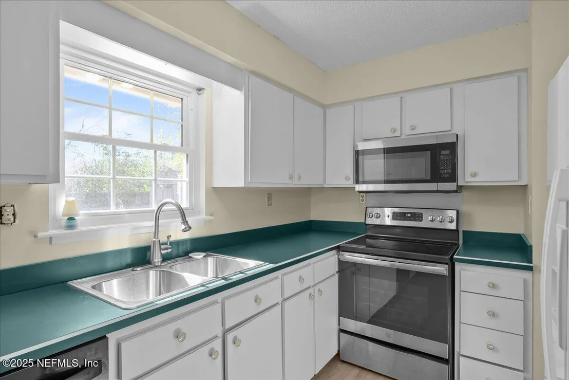 Photo of 105 CRESTWOOD Drive