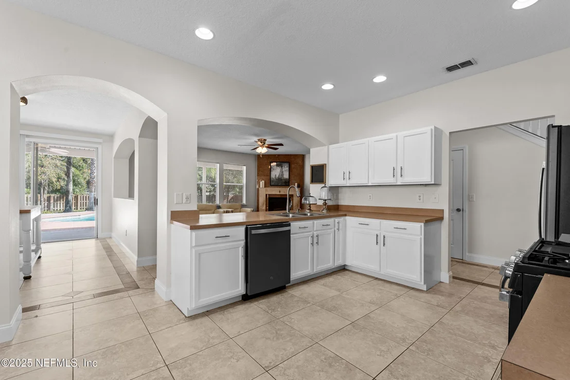 Photo of 1042 GARRISON Drive