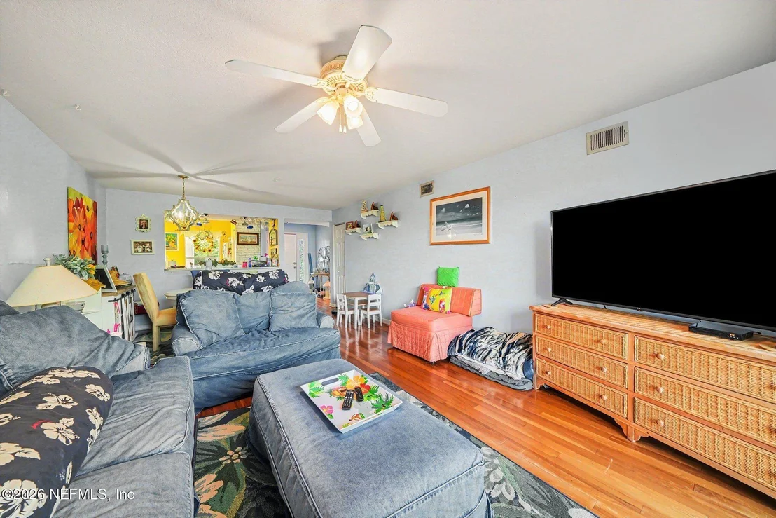 Photo of Unit I at 210 16TH Street