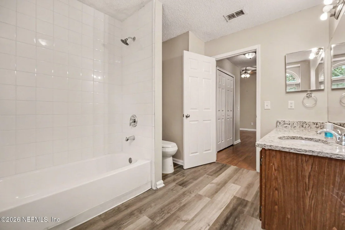 Photo of 1264 SUFFOLK Place