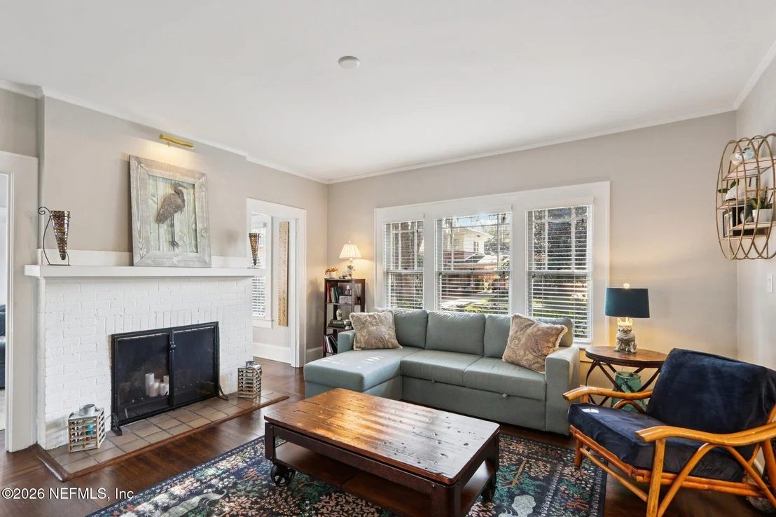 Photo of 3527 RIVERSIDE Avenue