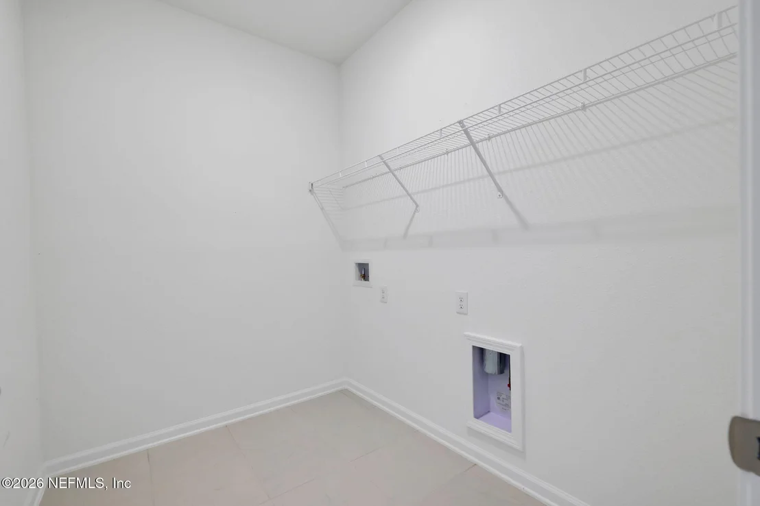 Photo of 38 ALGIERS Court