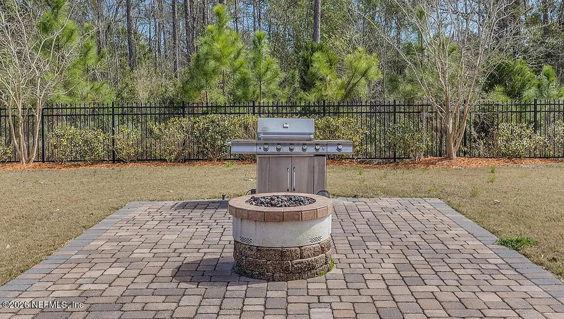 Photo of 65378 RIVER GLEN Parkway
