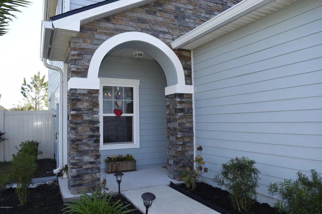 Photo of 35 MERCUTIO Lane