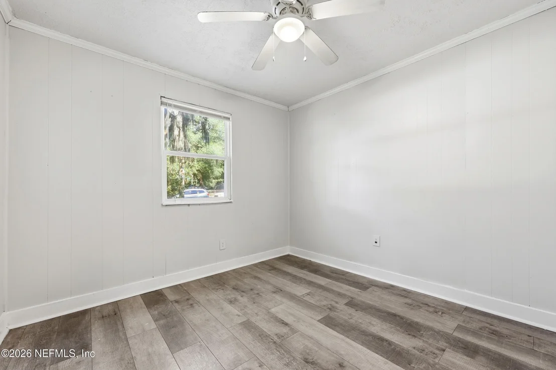 Photo of 2151 MAPLE LEAF Drive E