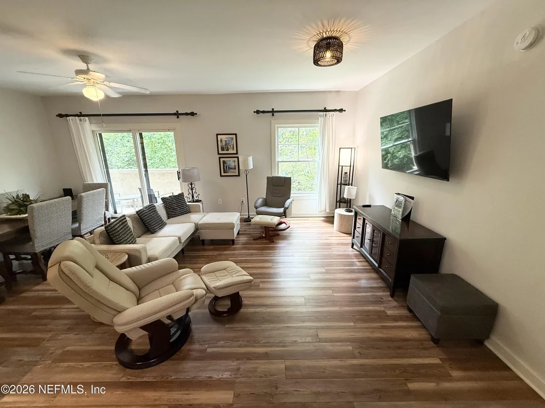 Photo of Unit 211 at 965 REGISTRY Boulevard