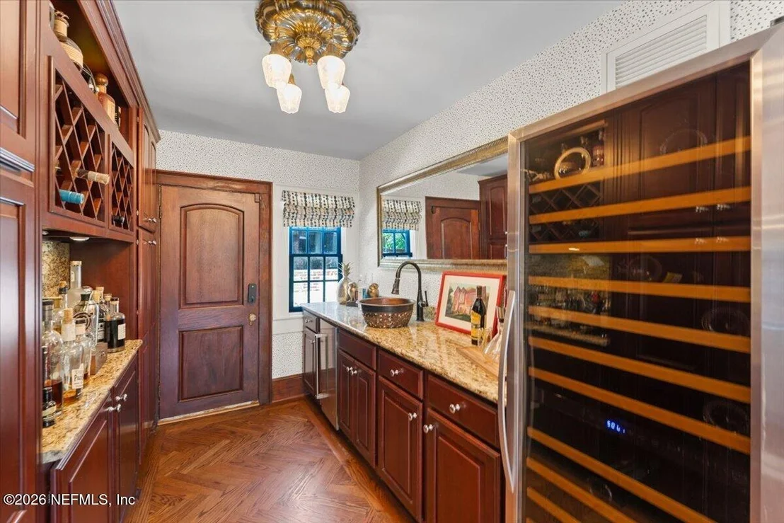 Photo of 3338 RIVERSIDE Avenue