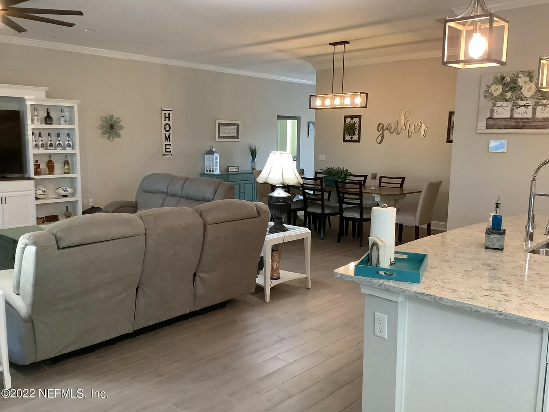 Photo of 48 SUNBERRY Way