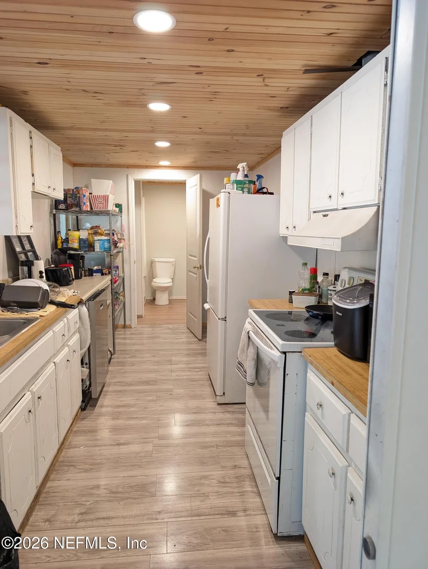 Photo of 110 SILVER LAKE Drive