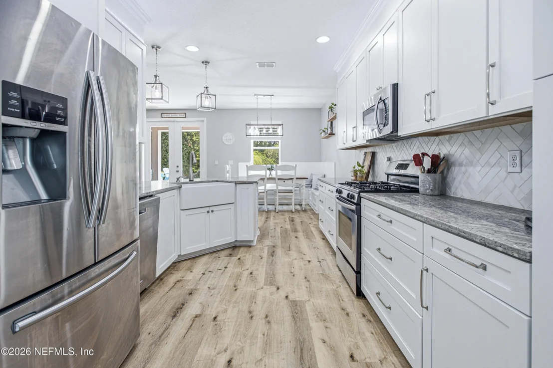 Photo of 95 HOWLAND Drive