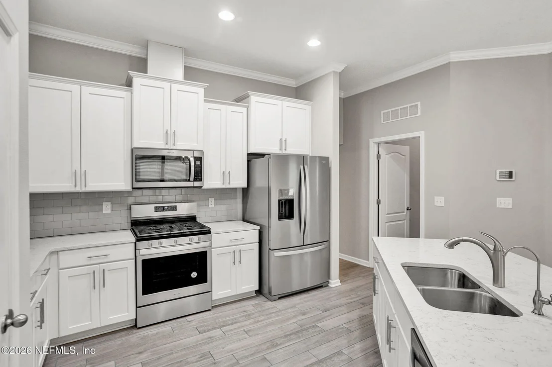 Photo of 388 GLASGOW Drive