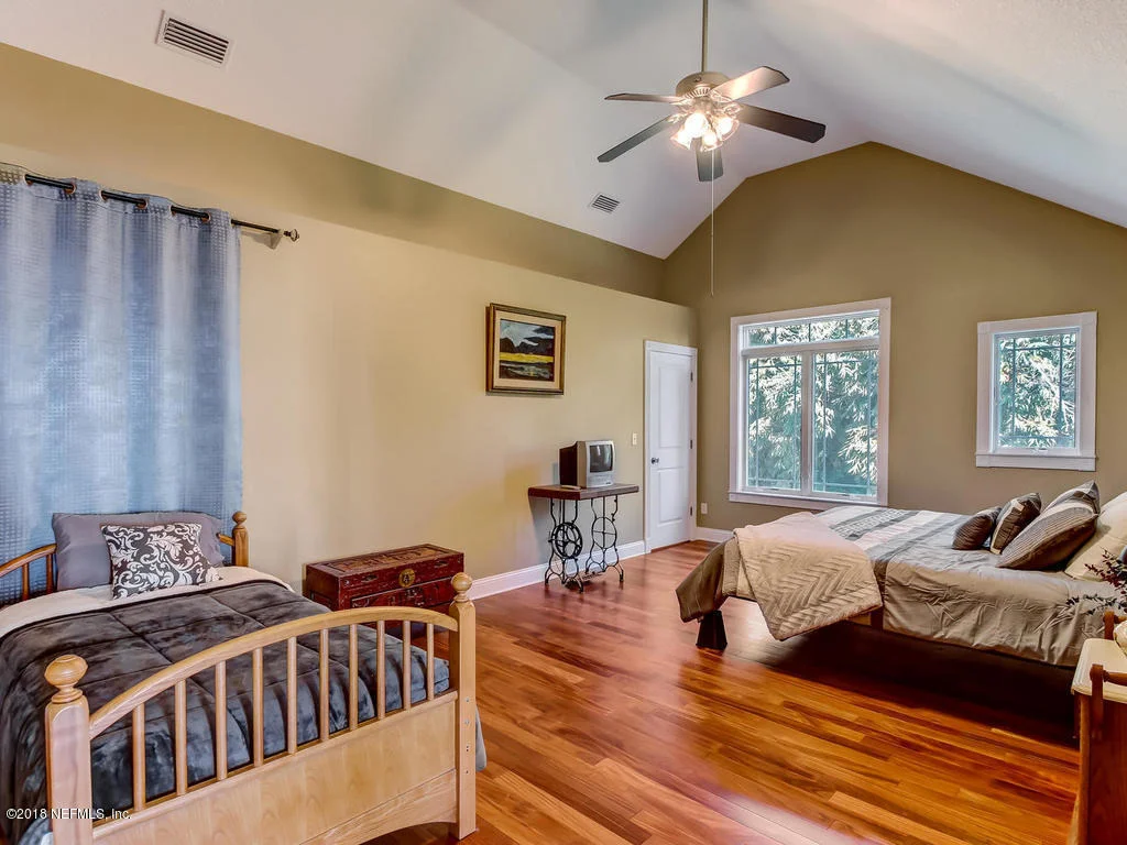 Photo of 595 W RIVER Road