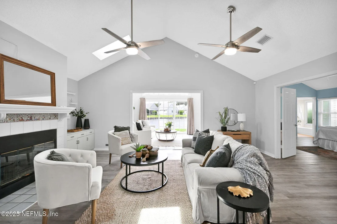 Photo of 107 HAMMOCK Circle