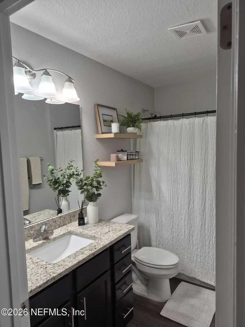Photo of 6093 HYDE PARK Circle