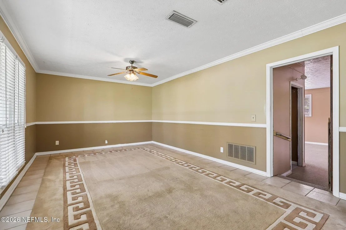 Photo of 332 DILLON Drive