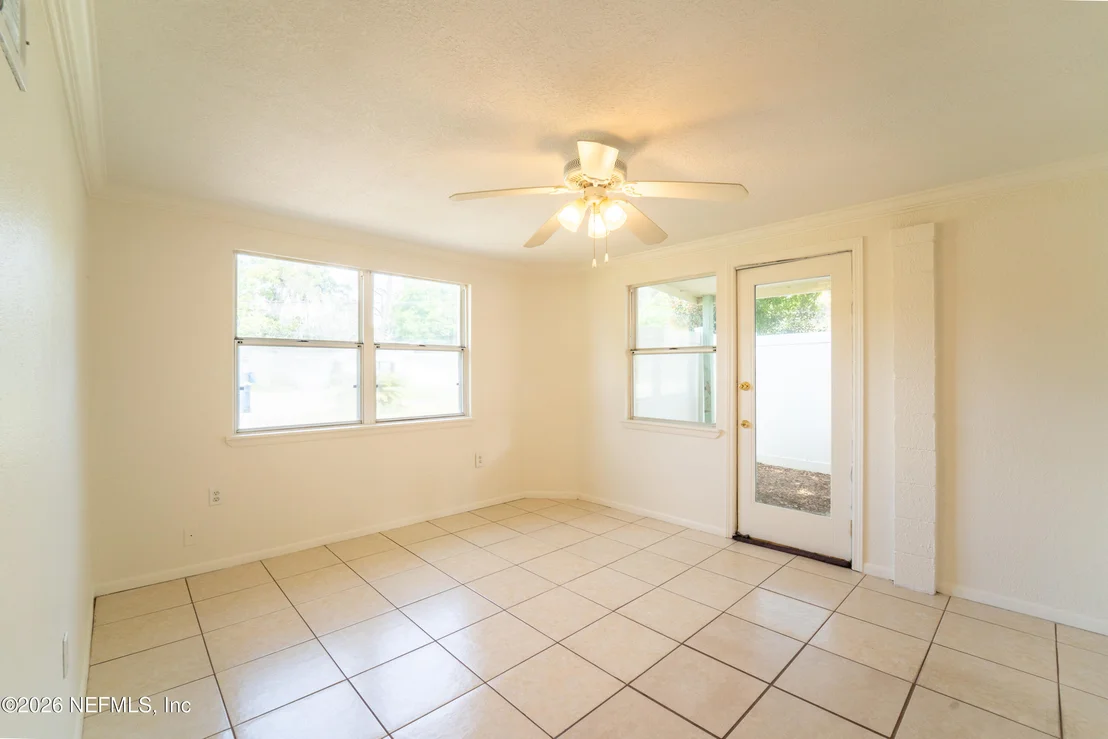 Photo of 5308 N RIVER Road