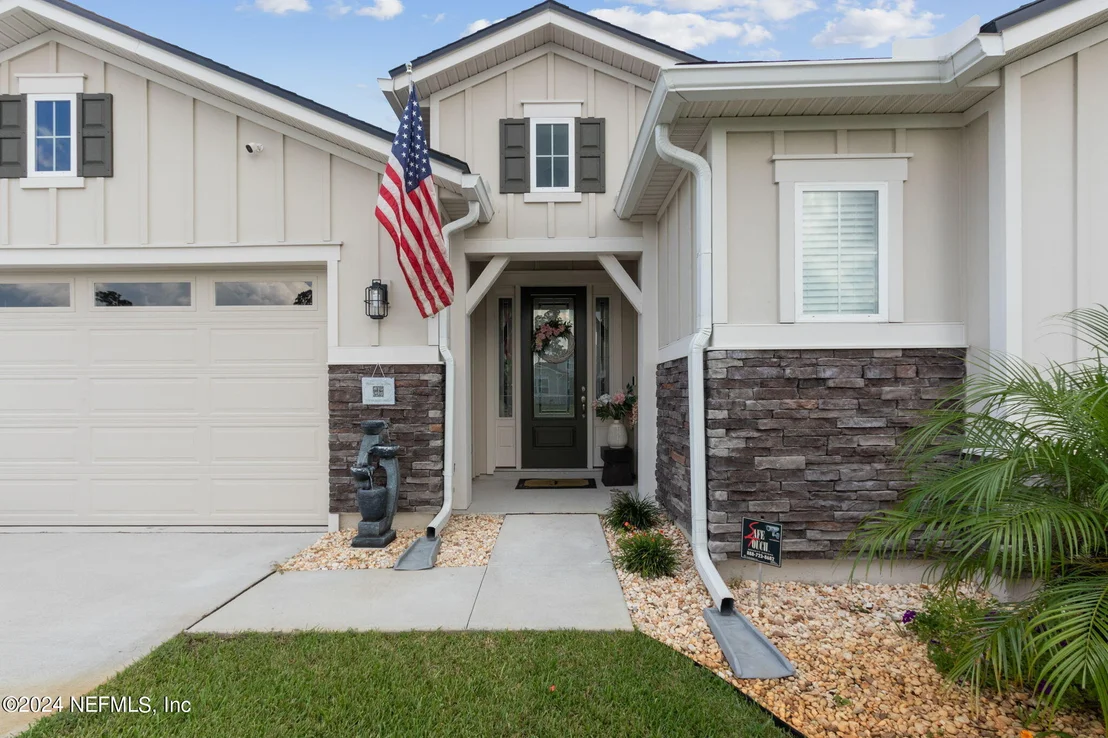 Photo of 85475 FALL RIVER Parkway