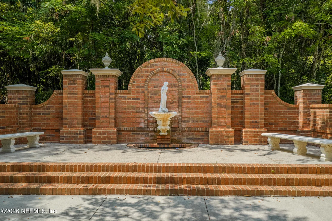 Photo of 1641 MARGARETS WALK Road