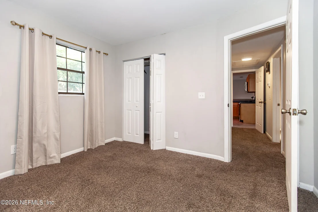 Photo of 2233 LA VALLE Drive