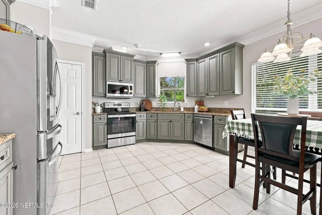 Photo of 1843 COMMODORE POINT Drive