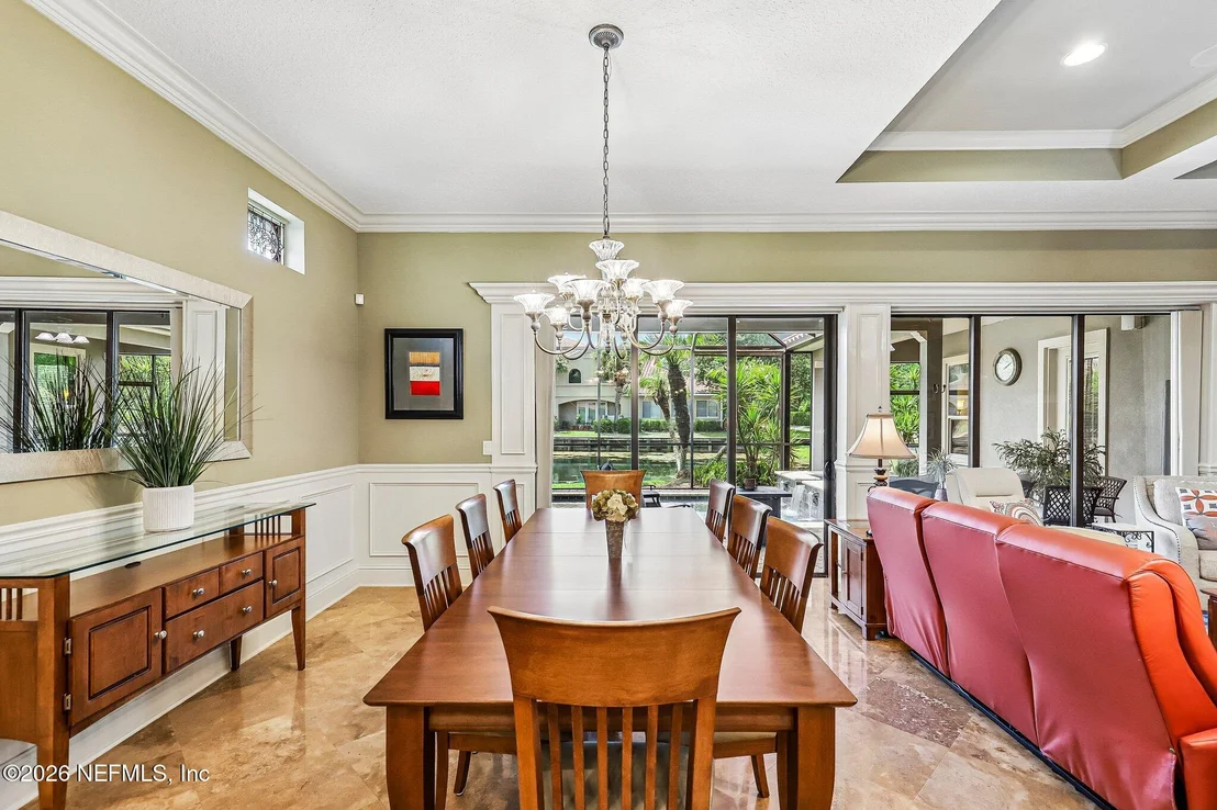 Photo of 4002 LA VISTA Circle