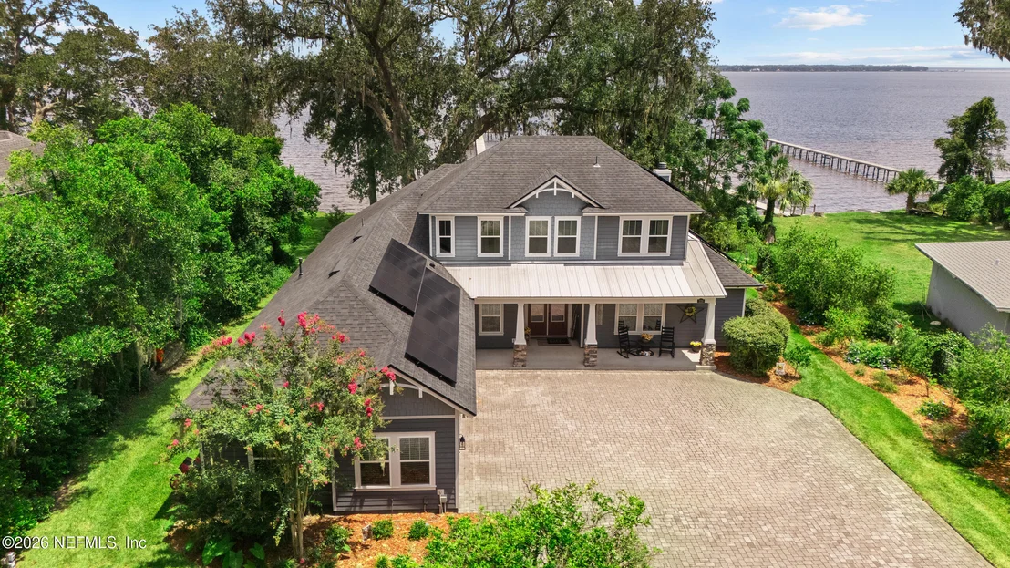 Photo of 239 RIVER Road