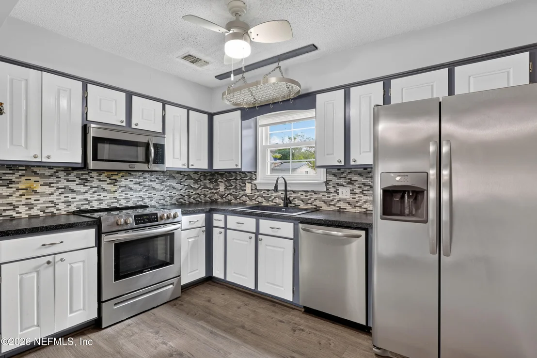 Photo of 2084 BROAD OAK Drive