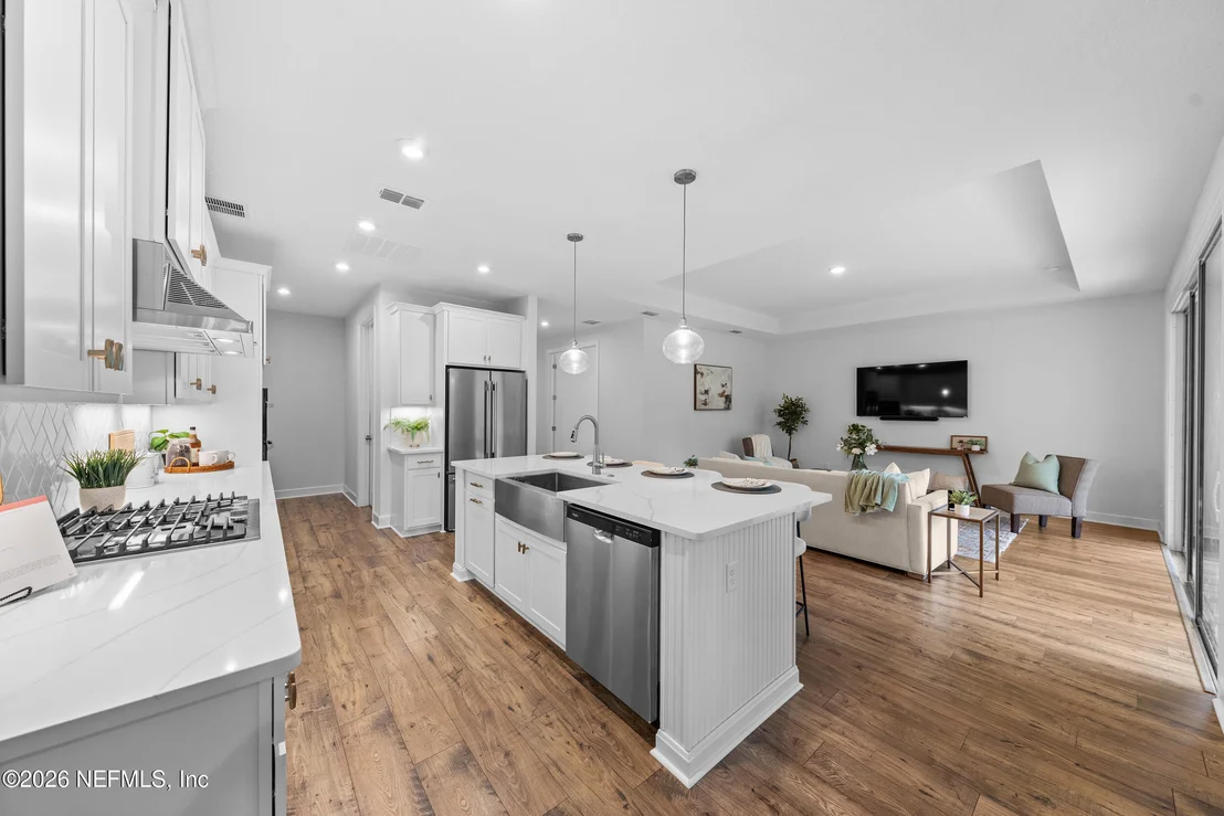 Photo of 660 GOLDENROD Drive