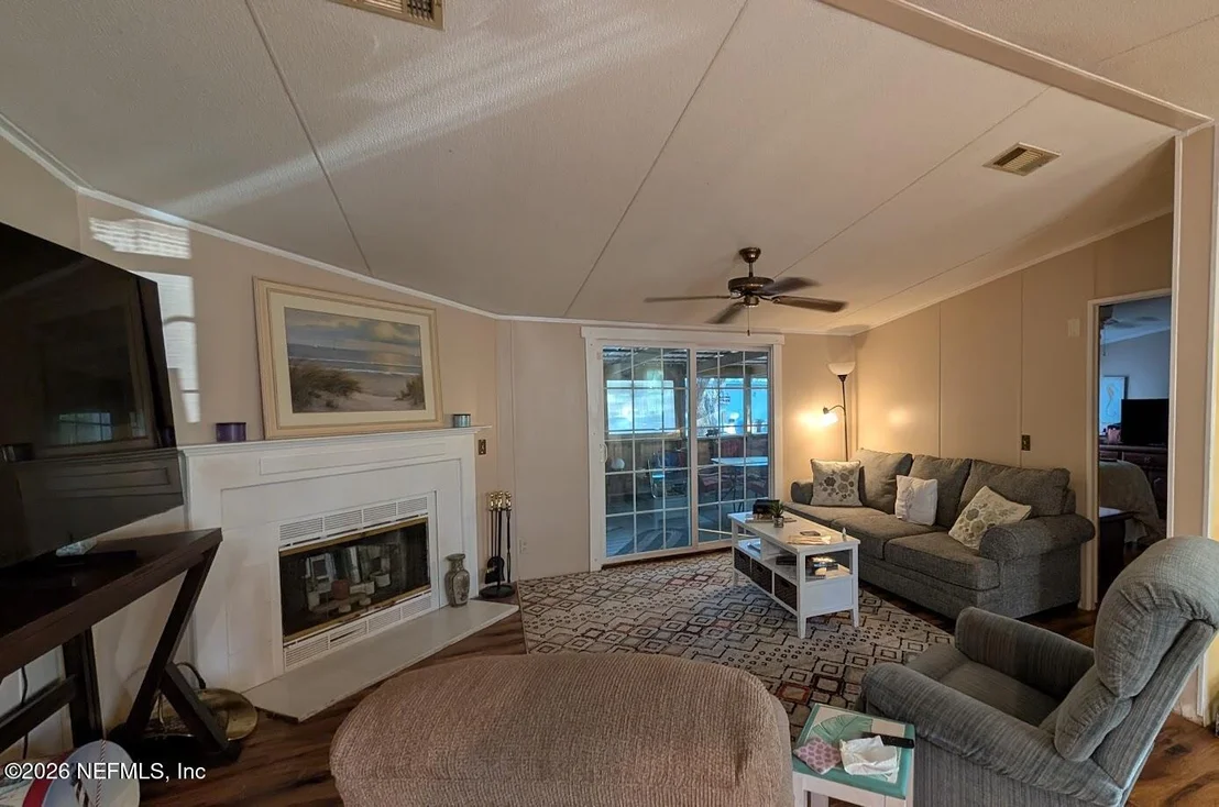 Photo of 105 ILLINOIS Drive
