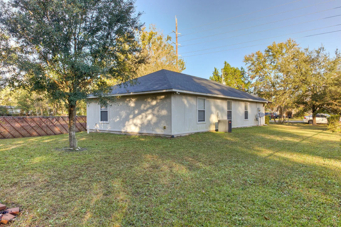 Photo of 10328 BRADLEY Road