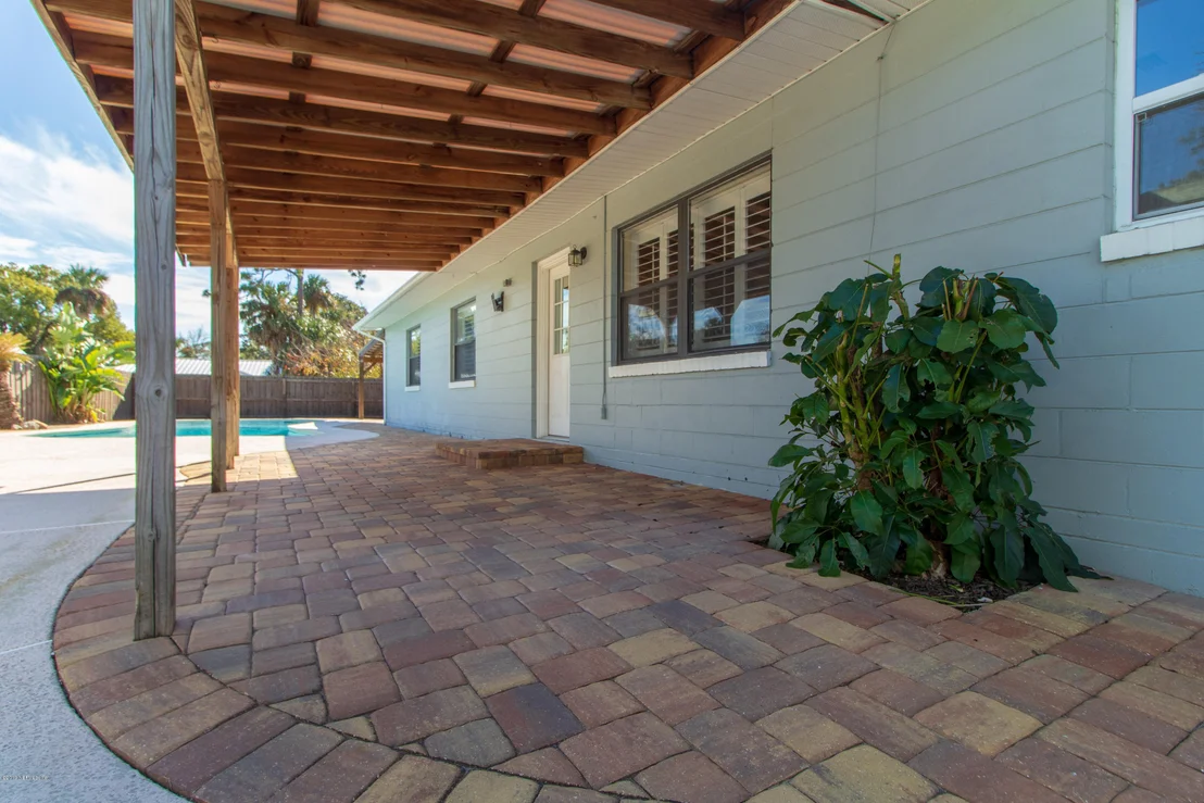 Photo of 705 PALM TREE Road
