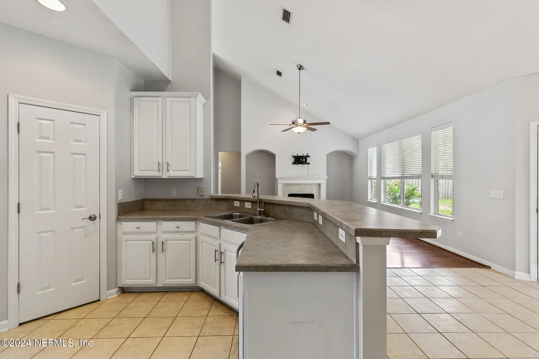 Photo of 4120 LONICERA Loop