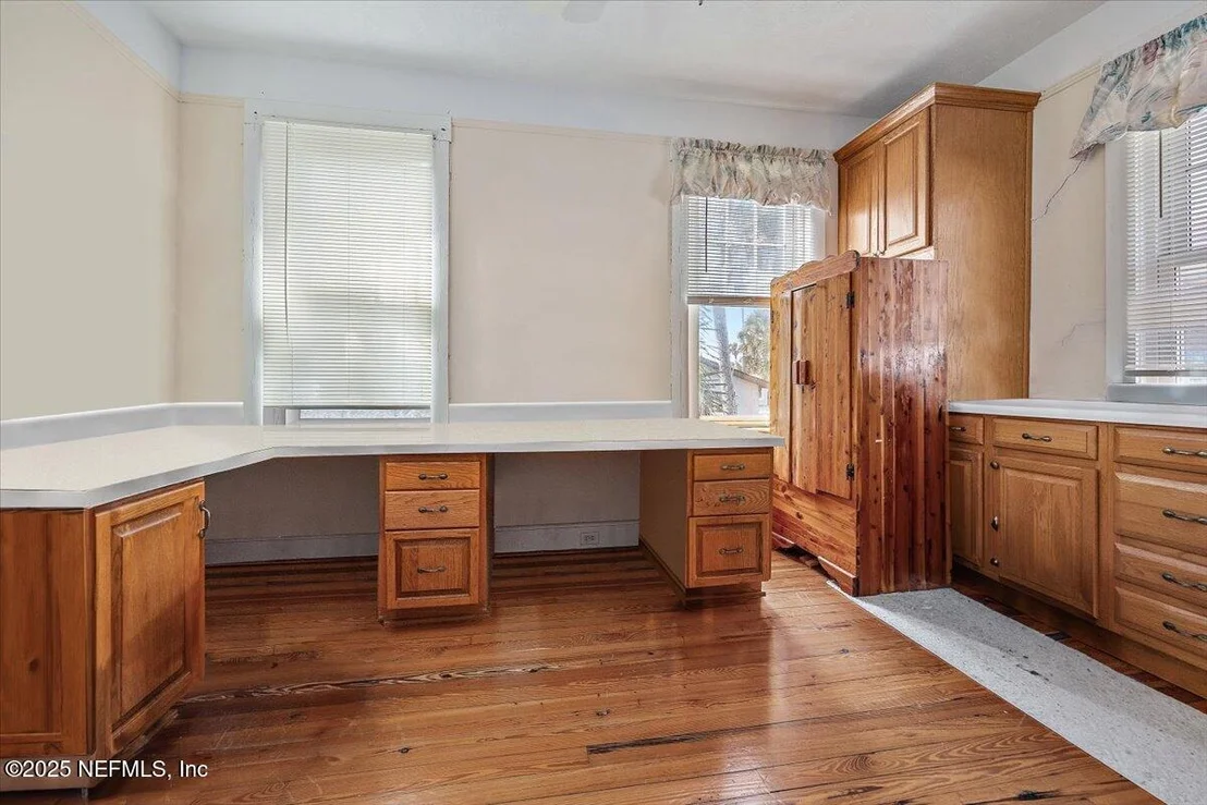 Photo of 517 BEACH Avenue