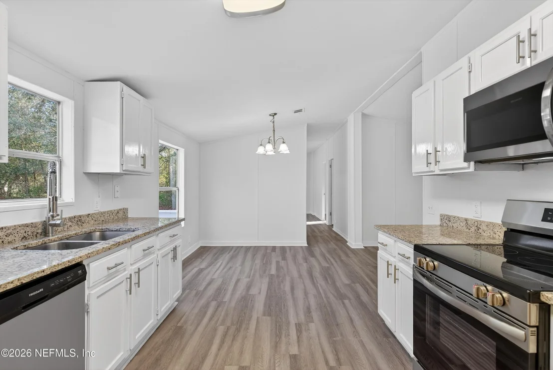 Photo of 7595 OAK FOREST Road