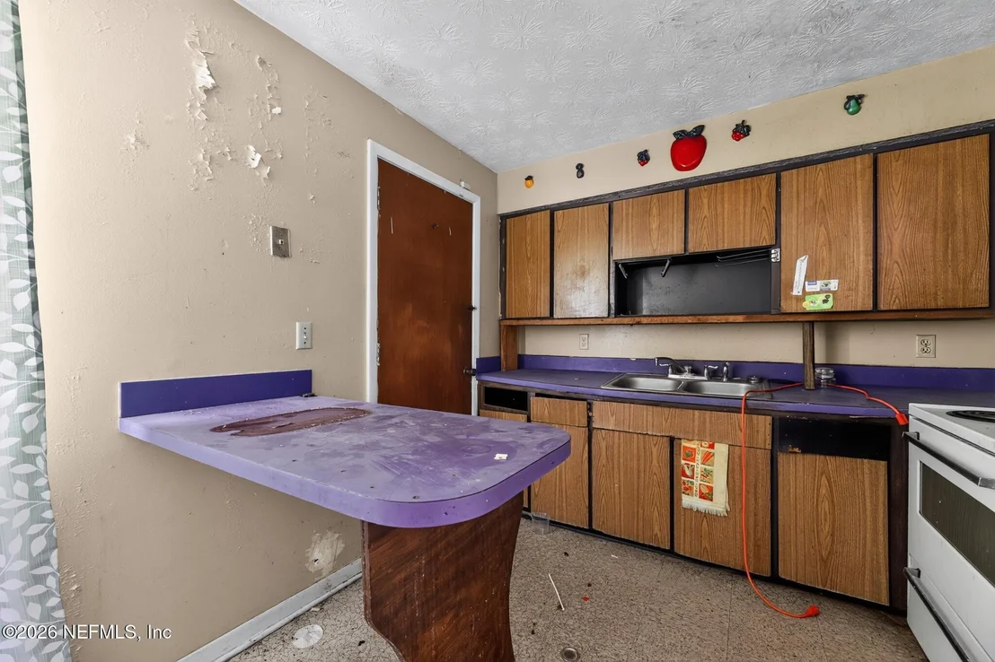 Photo of 4915 CHIVALRY Drive